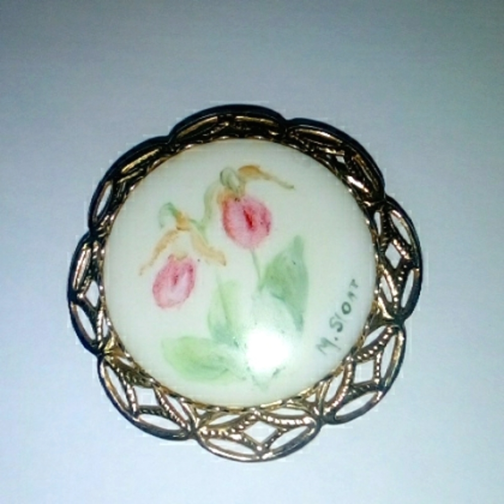 Vintage boho cottagecore  brooch floral